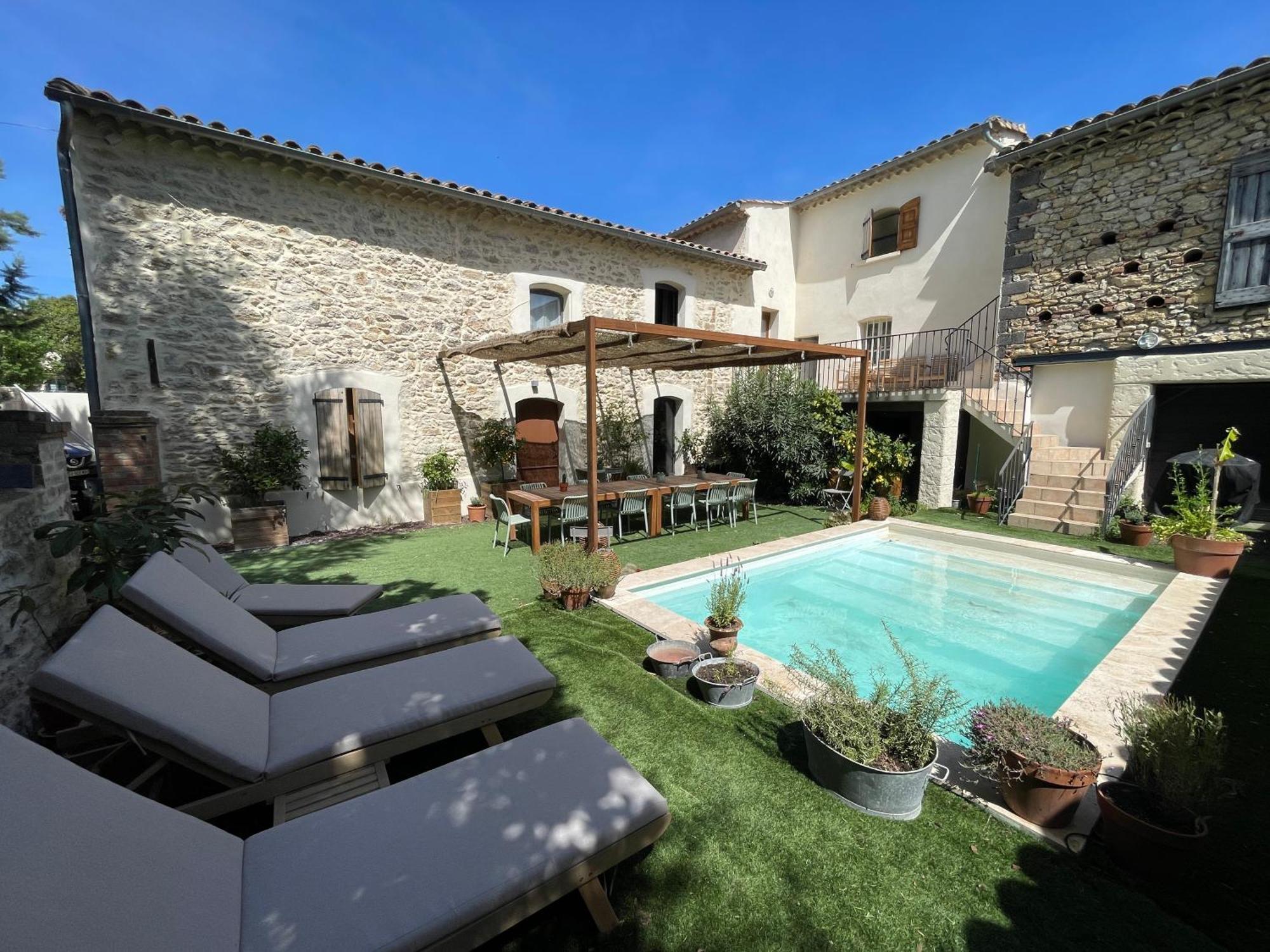 Les Batisses Du Chataignier Saint-Christol-les-Ales Exterior photo